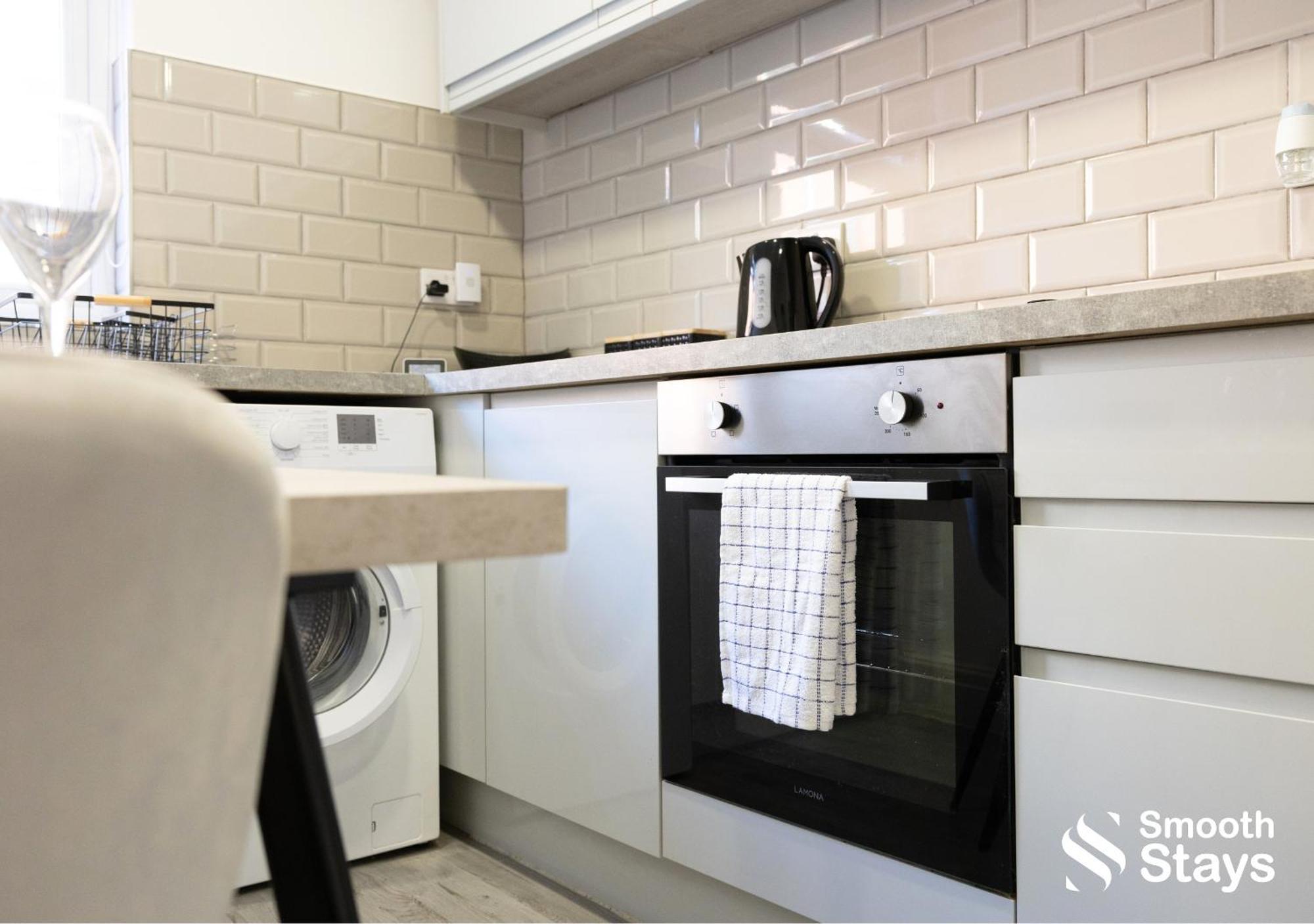 One Bedroom Apartment At Smooth Stays Short Lets & Serviced Accommodation Preston With Parking Near Train Station Kültér fotó