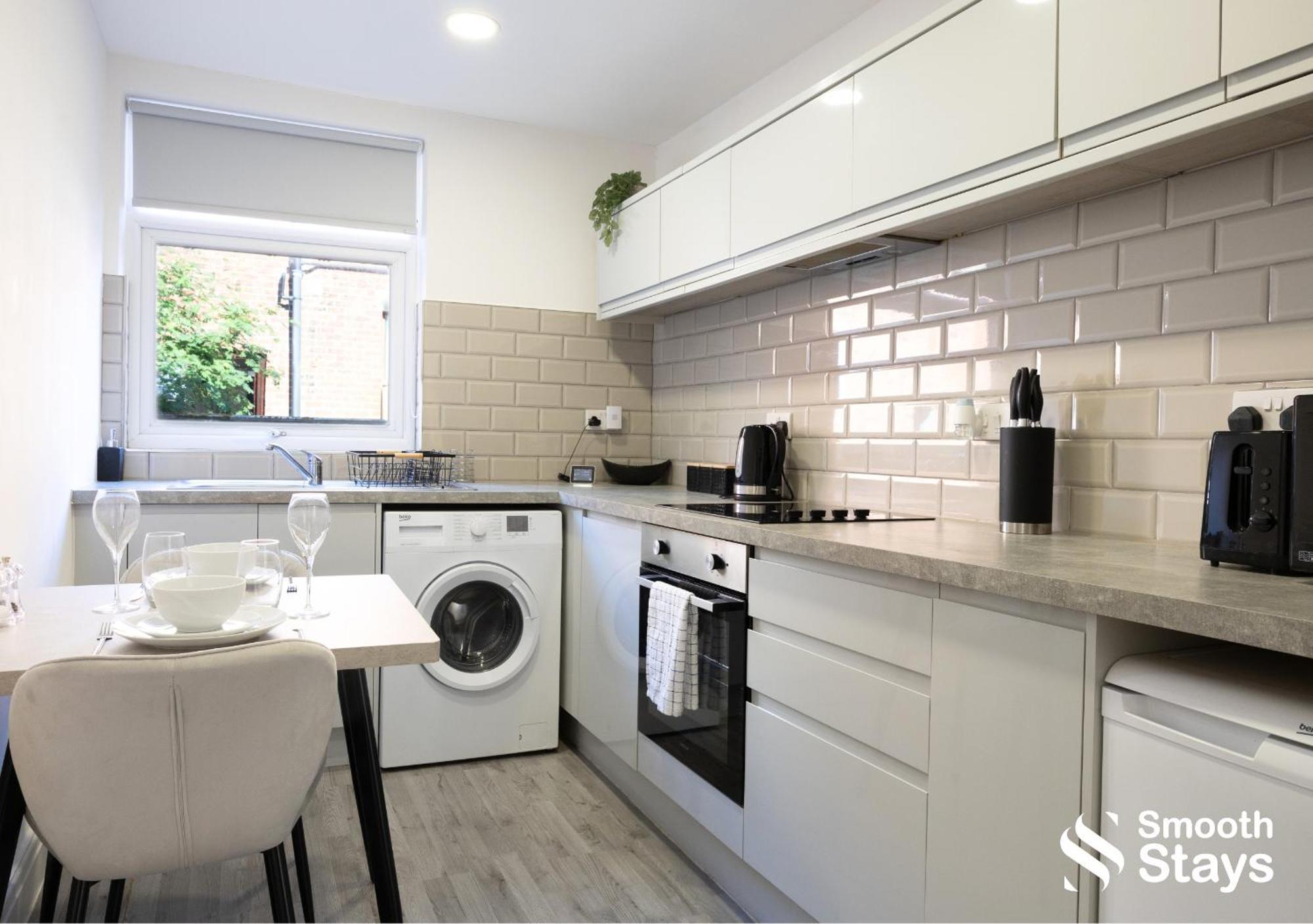 One Bedroom Apartment At Smooth Stays Short Lets & Serviced Accommodation Preston With Parking Near Train Station Kültér fotó