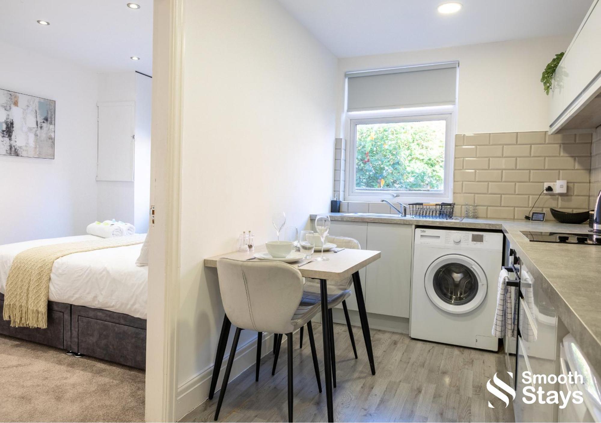 One Bedroom Apartment At Smooth Stays Short Lets & Serviced Accommodation Preston With Parking Near Train Station Kültér fotó